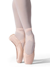 Capezio Ava Pointe Shoes #2.5 Shank